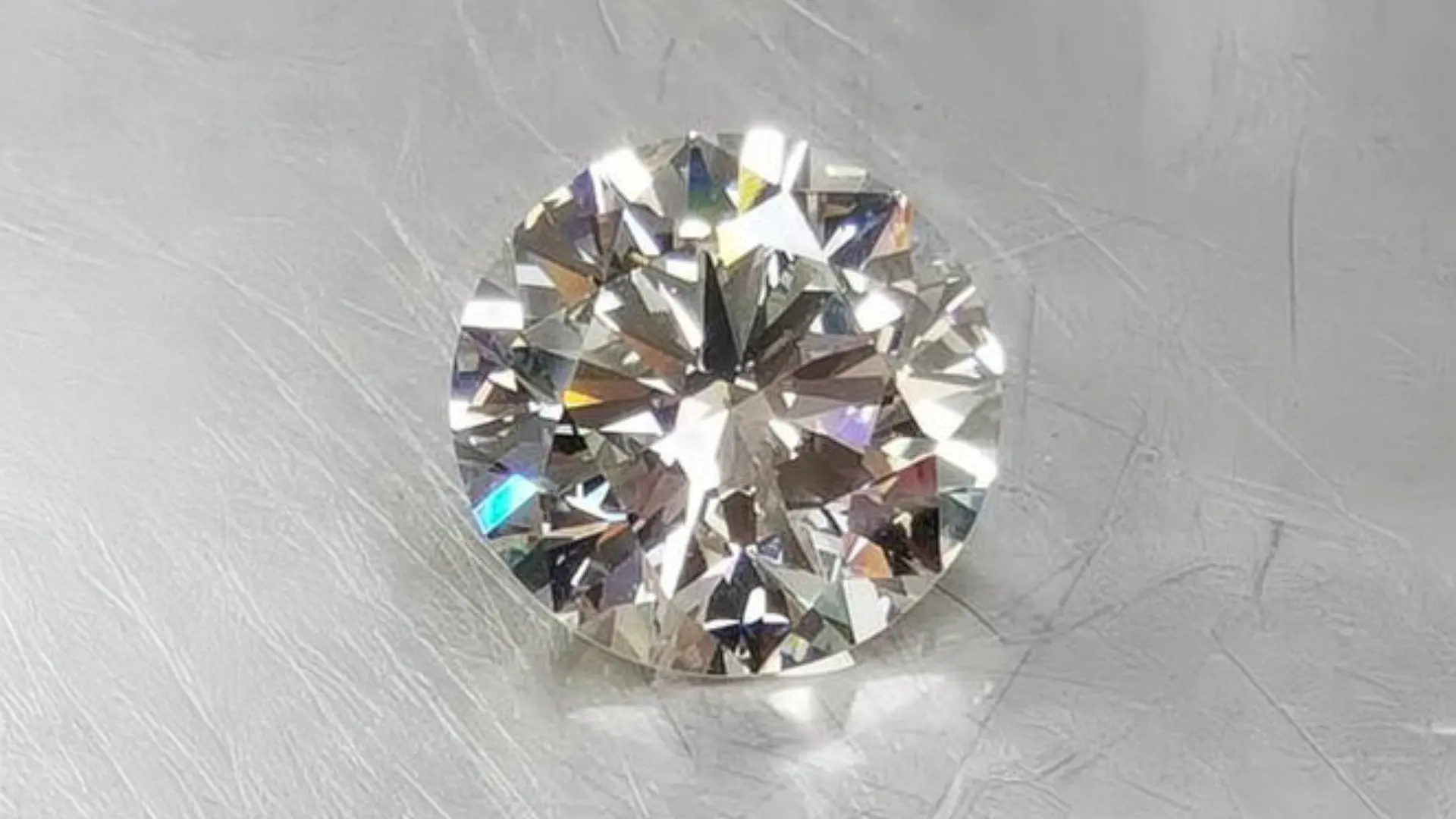 How to Choose a Diamond